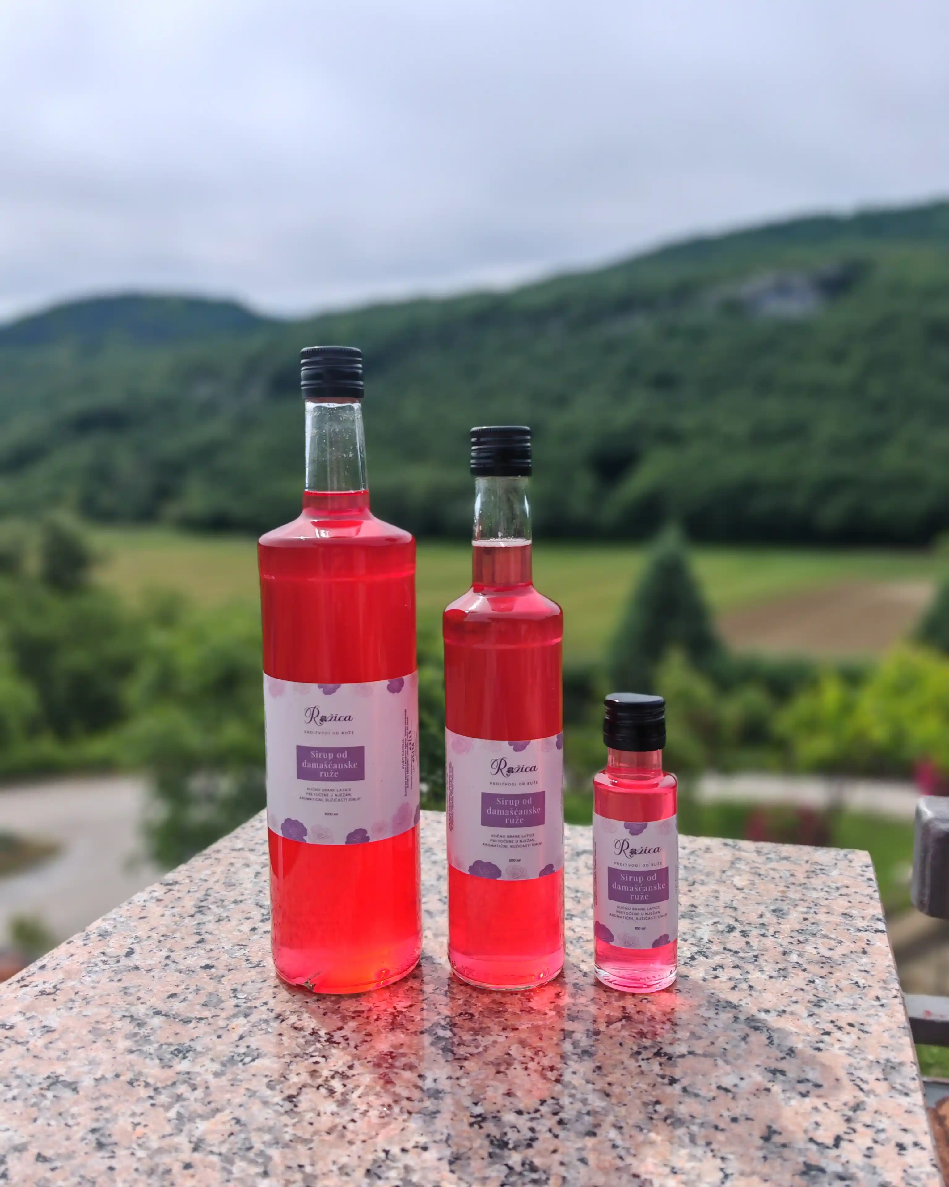 Sirup, namaz i čaj od damašćanskih ruža